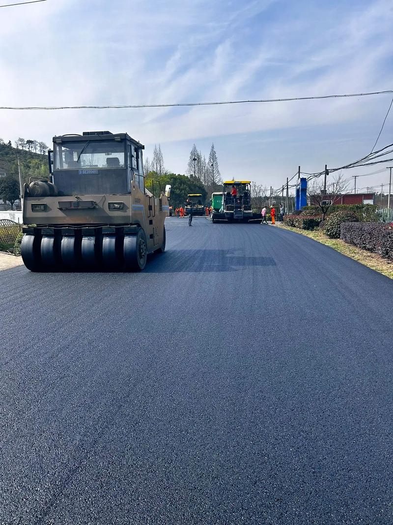 沥青摊铺施工